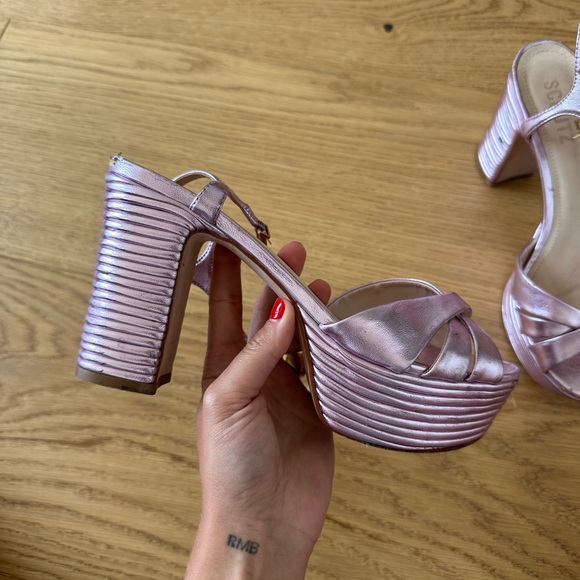 Schutz heels - Picture 2 of 9